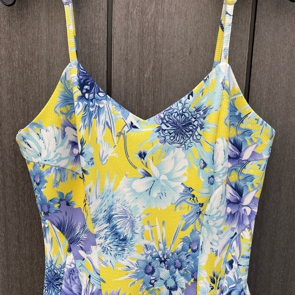 J.O.A. Floral Sundress - Picture 2 of 9